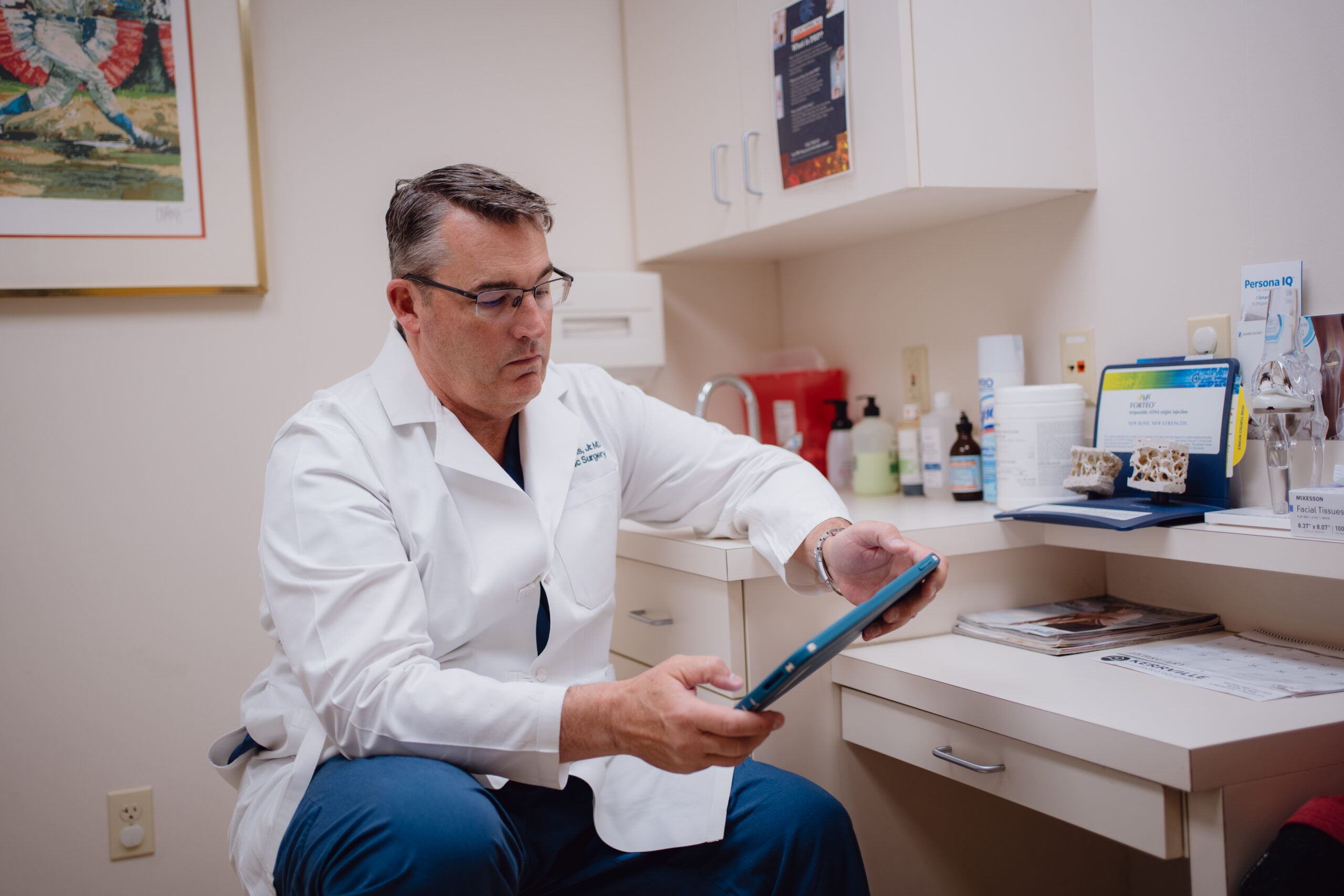Knee replacement surgeon in kerrville | Muscle sparing knee replacement